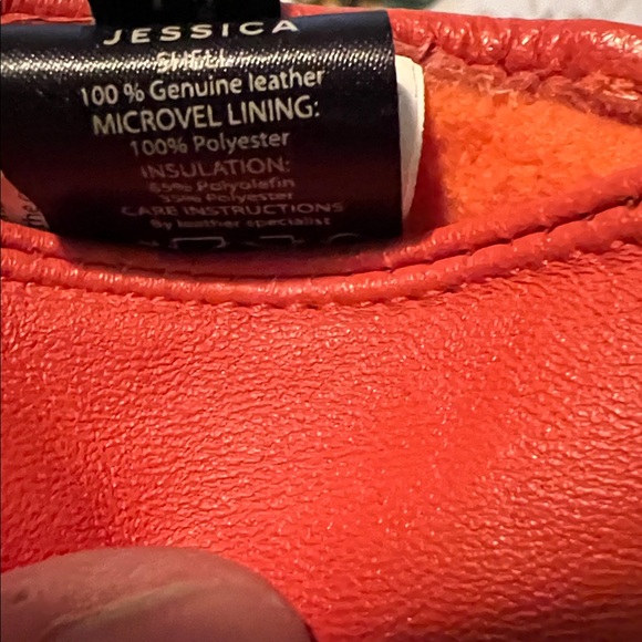 🎉 2/$20🎉 Vibrant Orange Leather Gloves - Picture 4 of 4